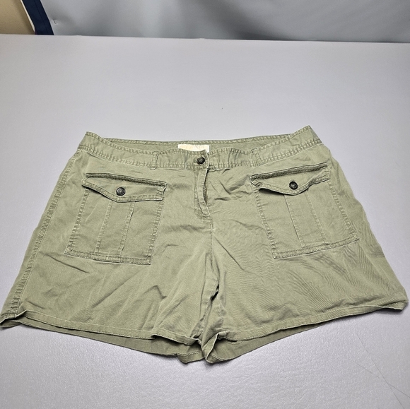 Michael Michael Kors army green shorts women's plus size 14 - Picture 1 of 10